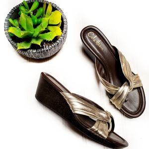 Cole Haan Gold Knotted Wedged Leather Sandal🎉